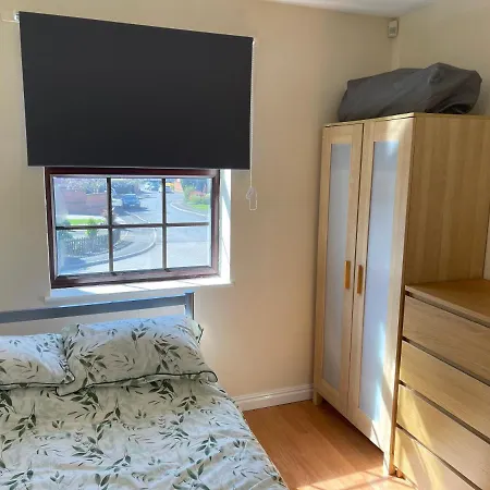 Large, Quiet, Sleeps 16, 4 Bathrooms, Parking, Leicester Exterior photo